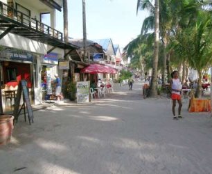Hotels, restaurants and bars at Boracay